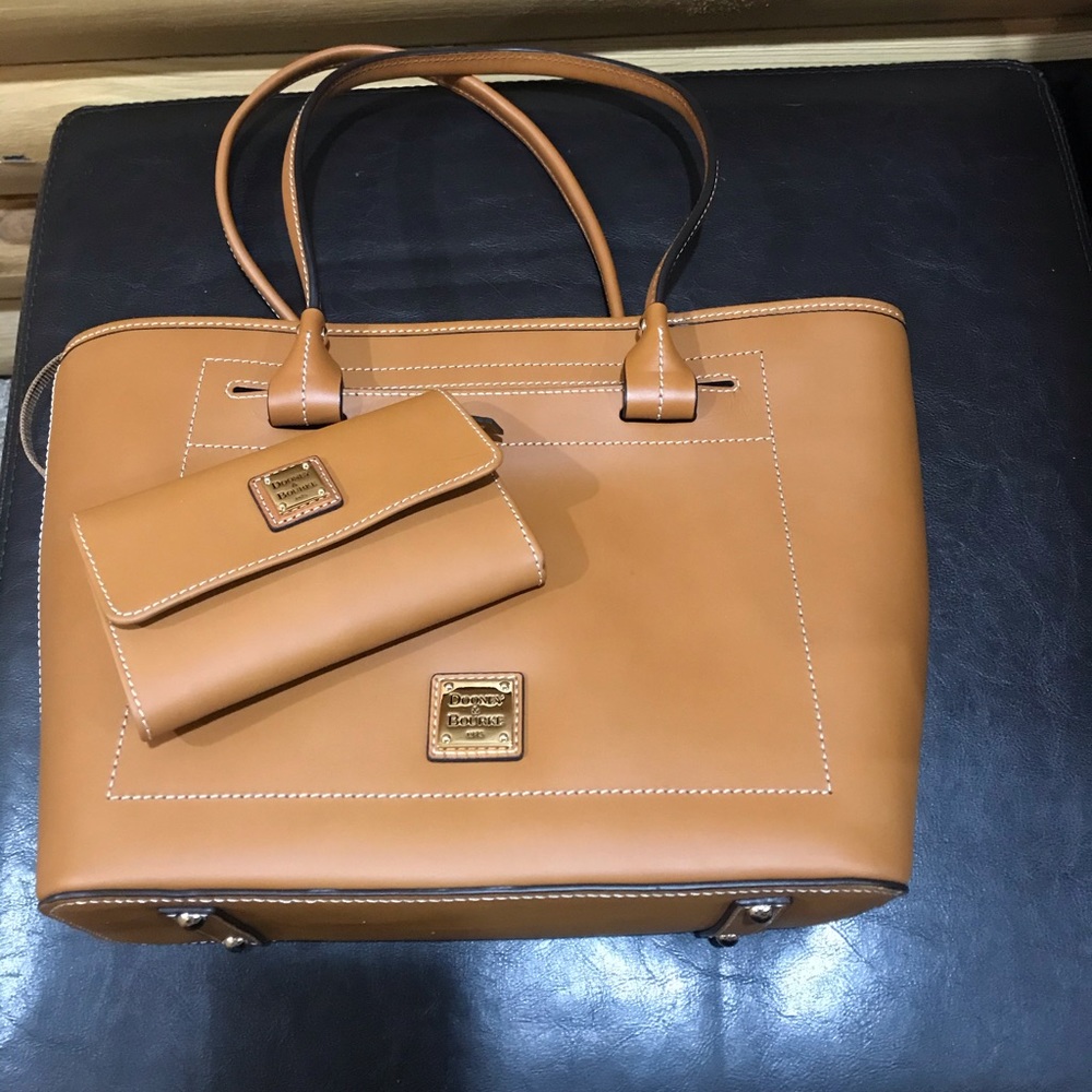 Dooney and Bourke purse and wallet combo